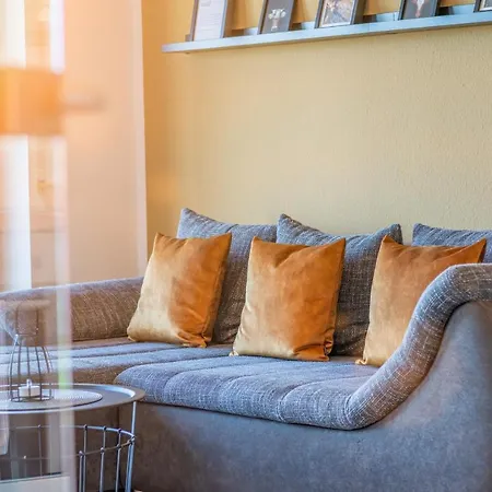 Fairflats: Kueche, Balkon, Arbeitsplatz, Aufzug Daire