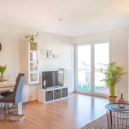 Daire Fairflats: Kueche, Balkon, Arbeitsplatz, Aufzug