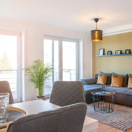 Daire Fairflats: Kueche, Balkon, Arbeitsplatz, Aufzug